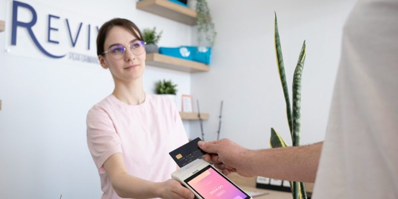 helcim-payments-LtWtG-9Dm5I-unsplash